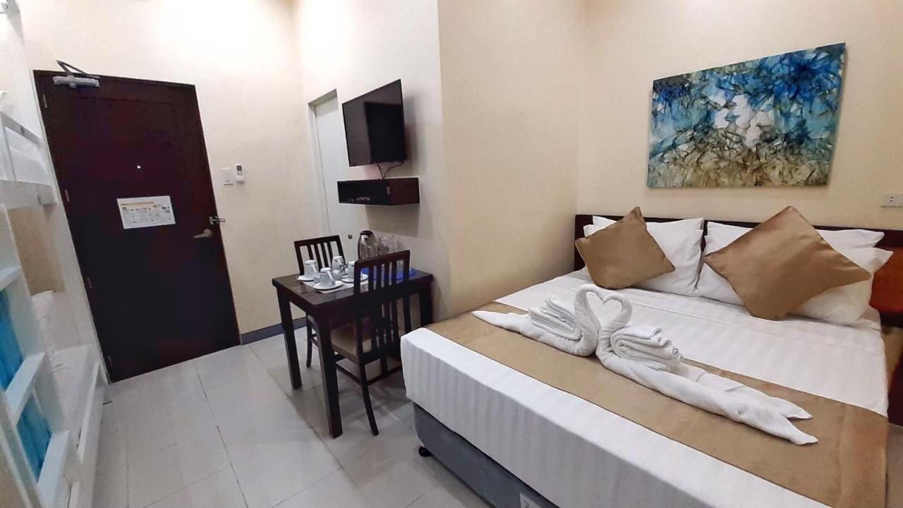 Rosetta Guest House Ormoc Exteriér fotografie